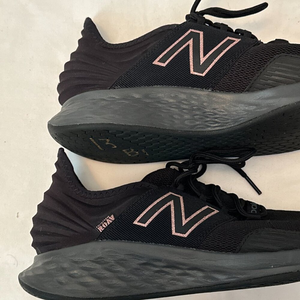 New Balance Fresh Foam ROAV Womens 10.5 WROAVLK BLBRZ5737